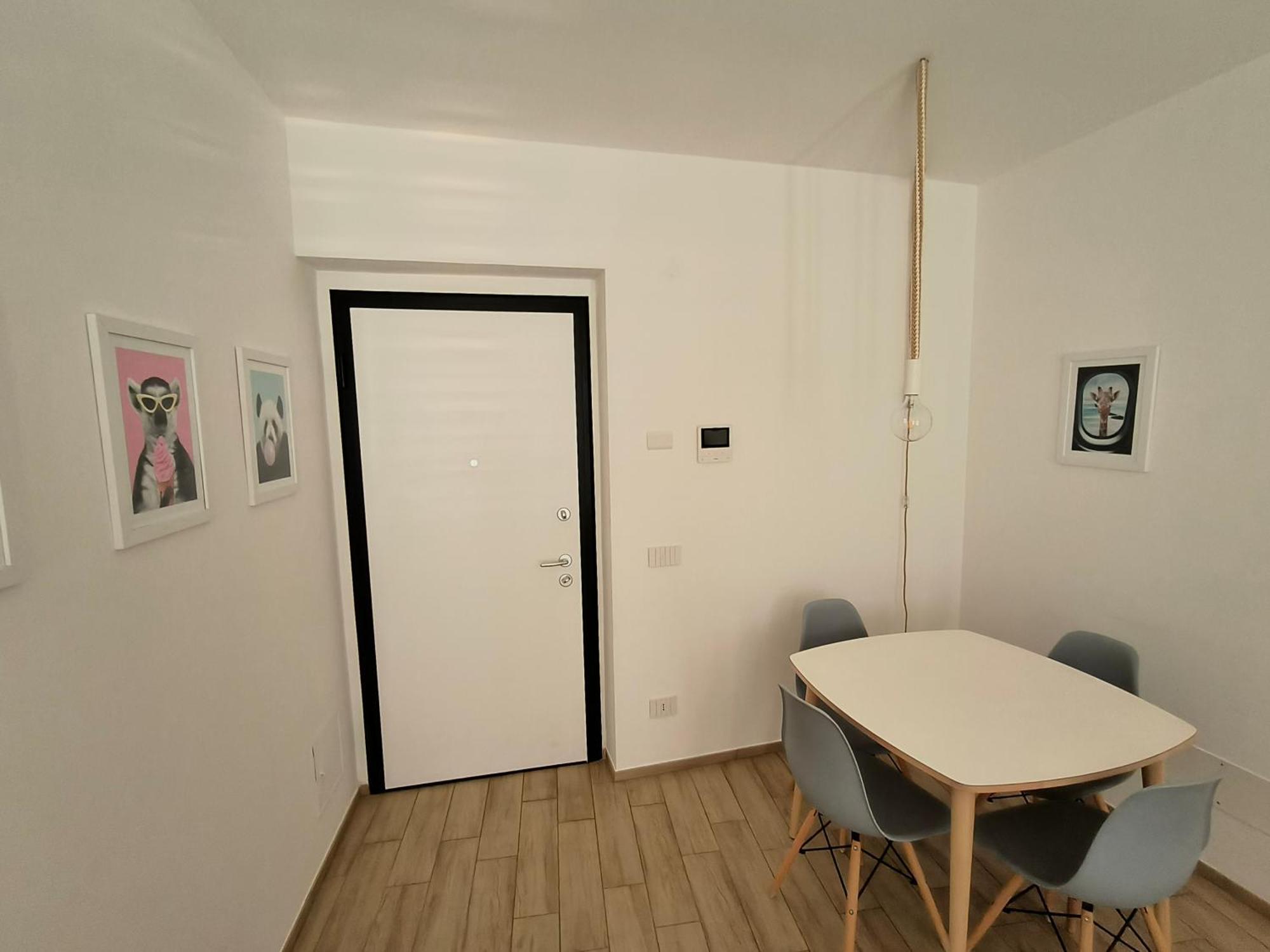 Apartment Near To Como - Donkey'S House Tavernerio Exterior photo